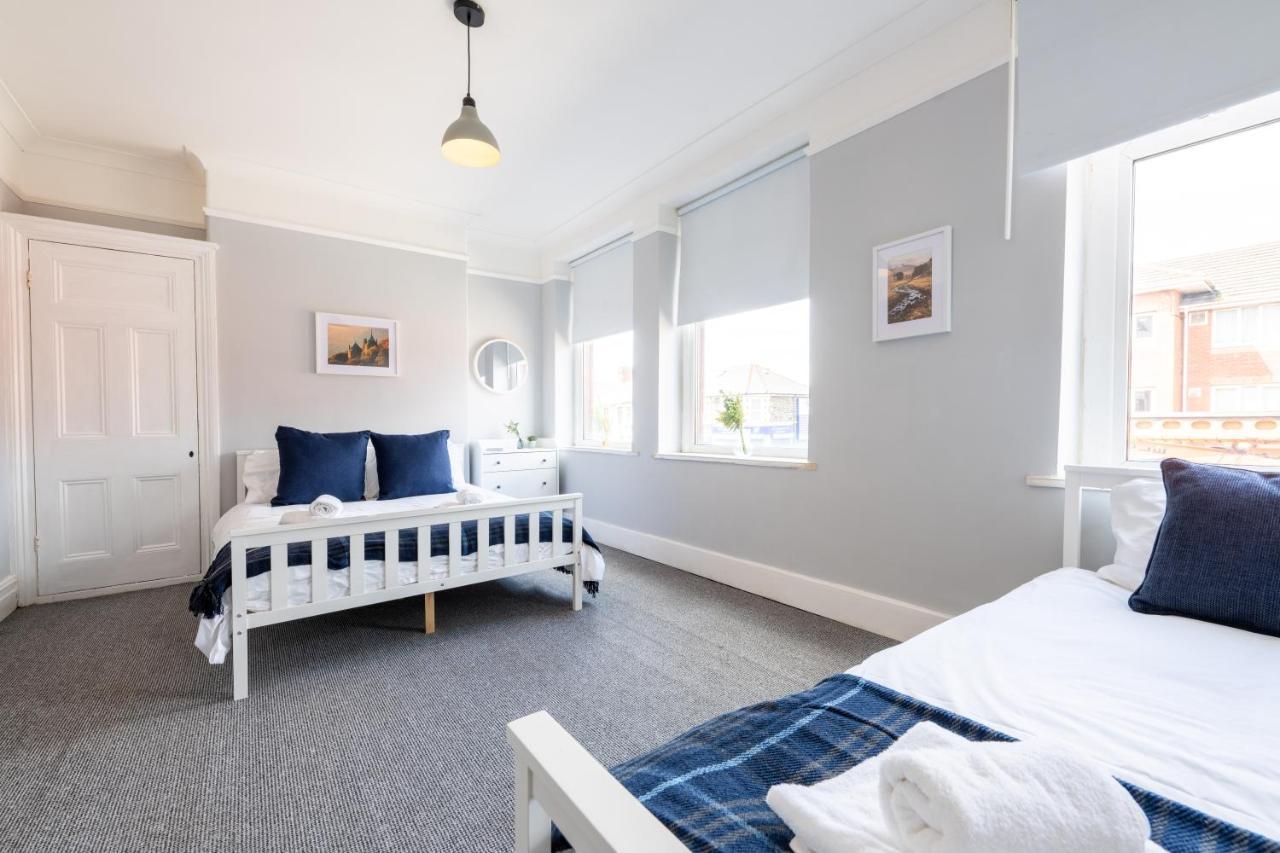 Large In Cardiff's Center - 14 Beds Holiday home