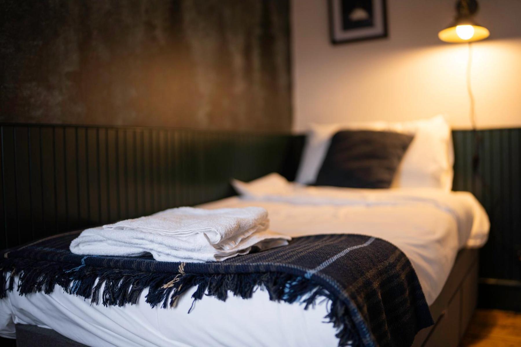 Large In Cardiff's Center - 14 Beds Holiday home *